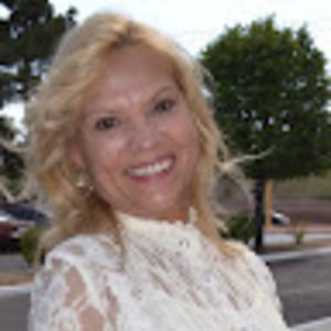 Meet your Posher, Debby